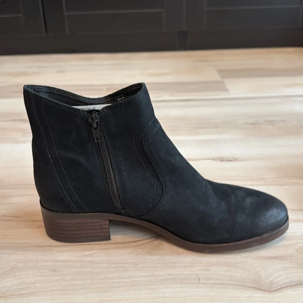 Lucky Brand Pattrik Suede Booties Black Western Boho Ankle Boots Size 8